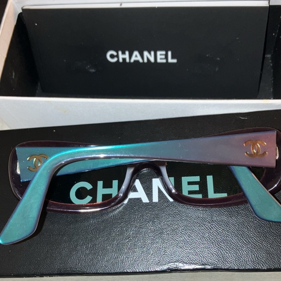 Women’s Chanel sunglasses main image 4